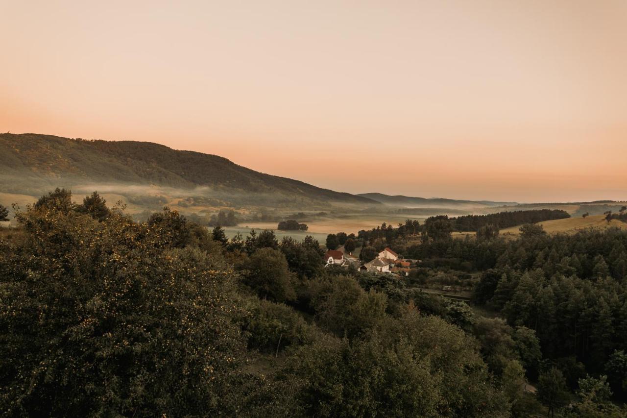 Vackorkert Sirok Exterior foto