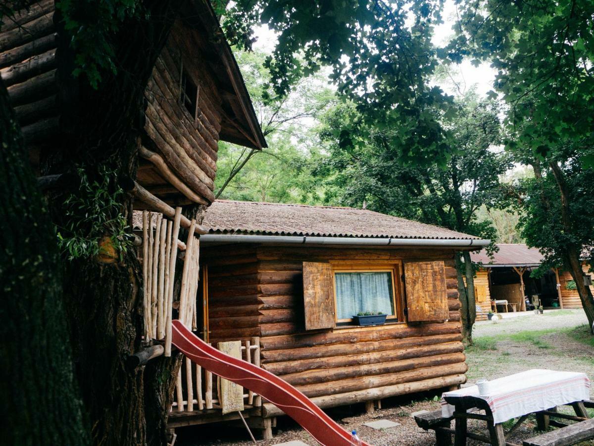 Vackorkert Sirok Exterior foto